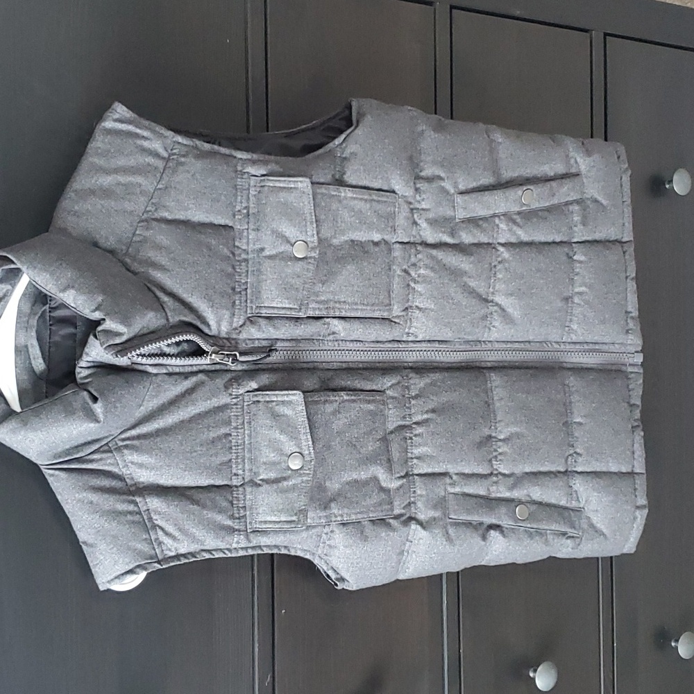 NWOT Mens Grey Vest